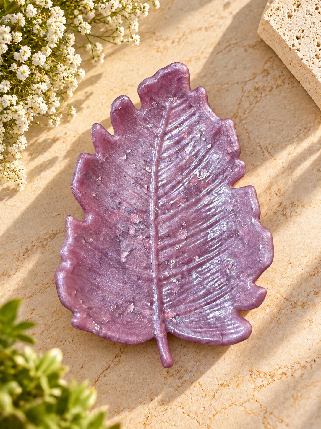 Lilac leaf-shaped jewelry dish